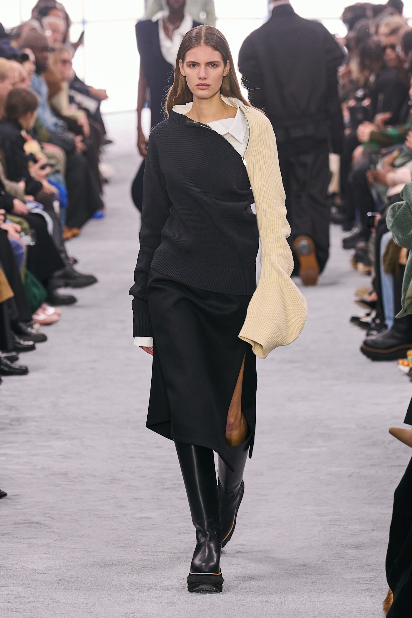 Sacai m F24 044