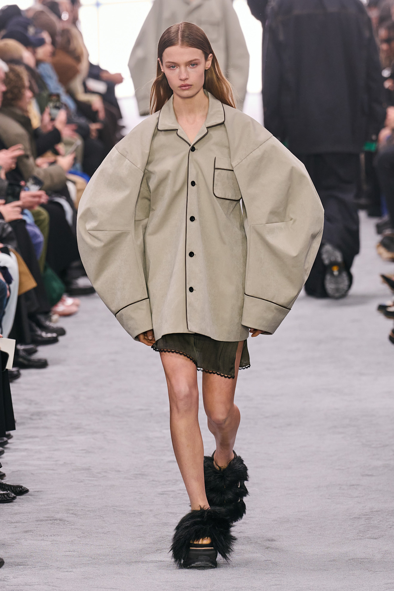 Sacai m F24 050