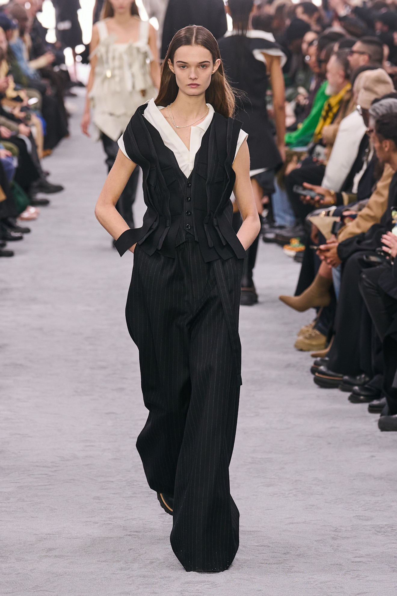 Sacai m F24 063