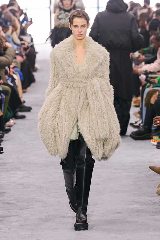 Sacai m F24 010