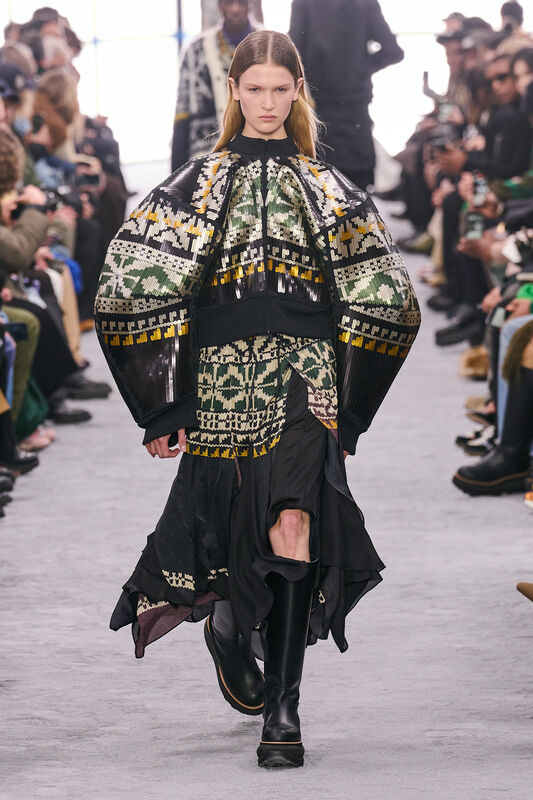 Sacai m F24 012