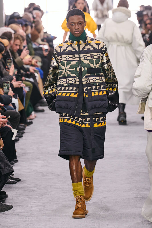 Sacai m F24 016
