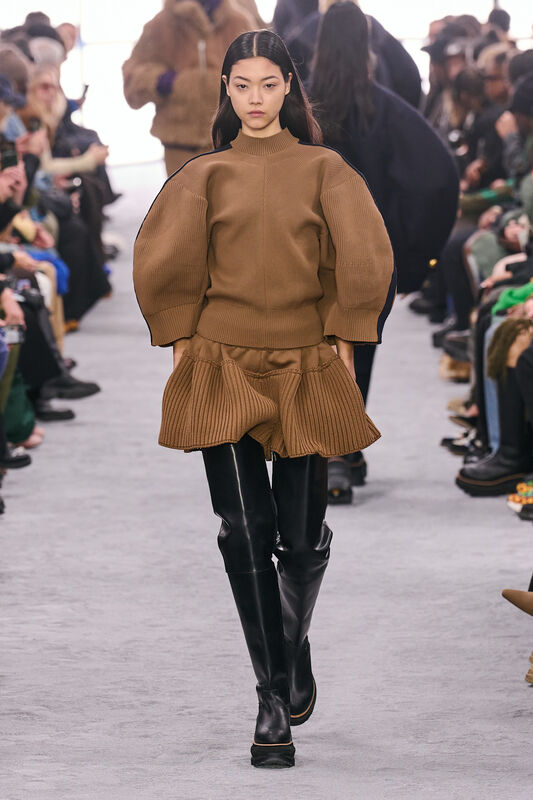 Sacai m F24 029