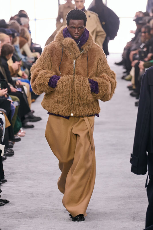 Sacai m F24 030