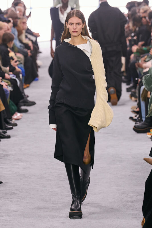 Sacai m F24 044