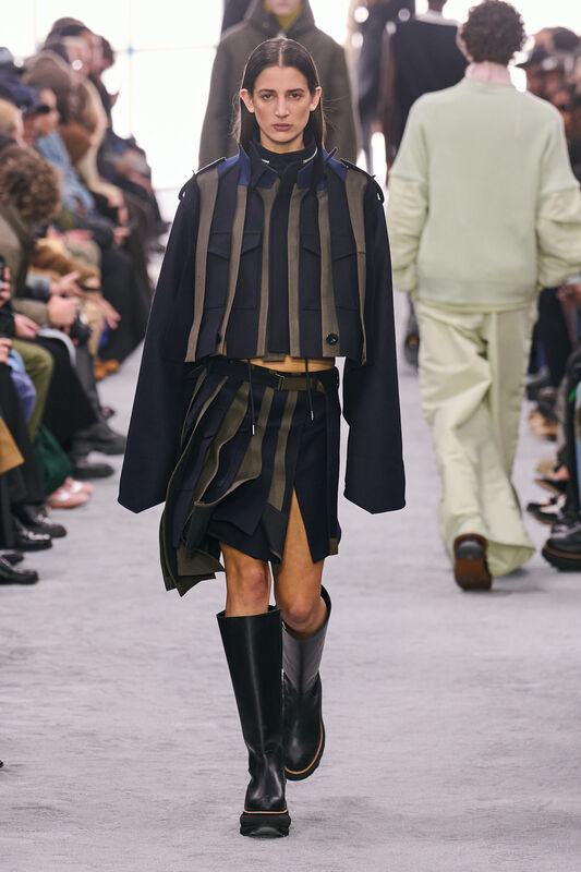 Sacai m F24 056