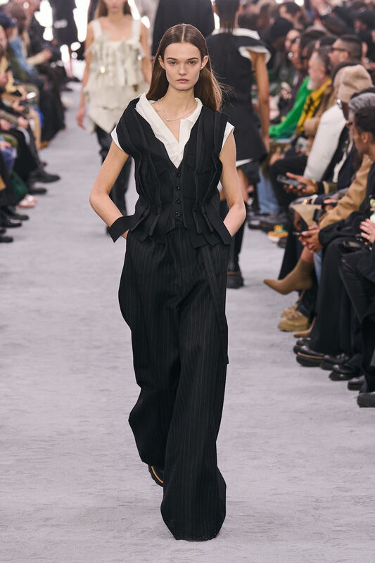 Sacai m F24 063