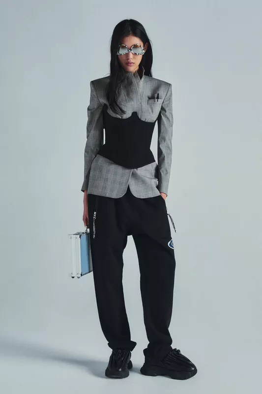 00036-vivienne-westwood-spring-2024-ready-to-wear-credit-brand