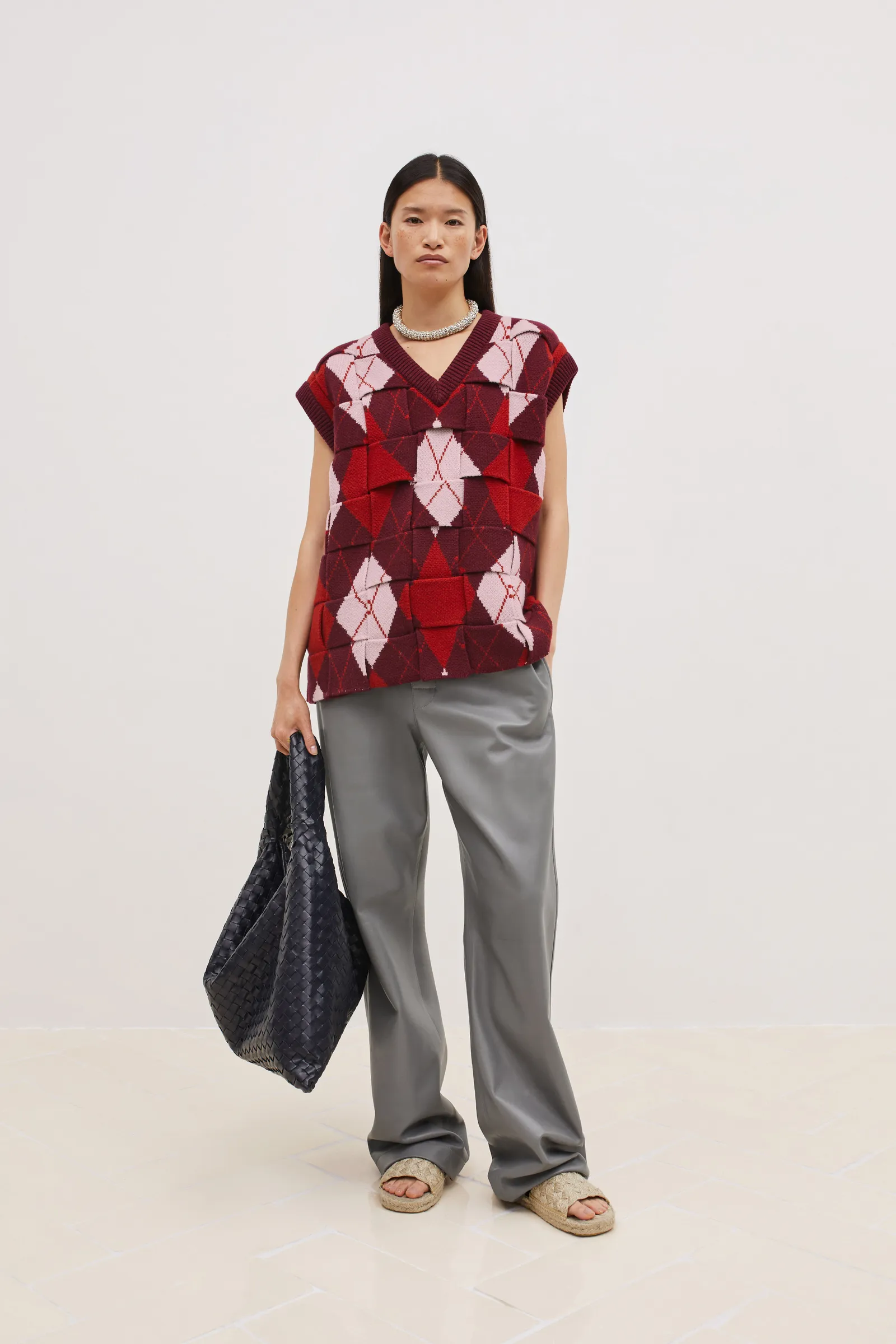 00011-bottega-veneta-resort-2024-credit-brand