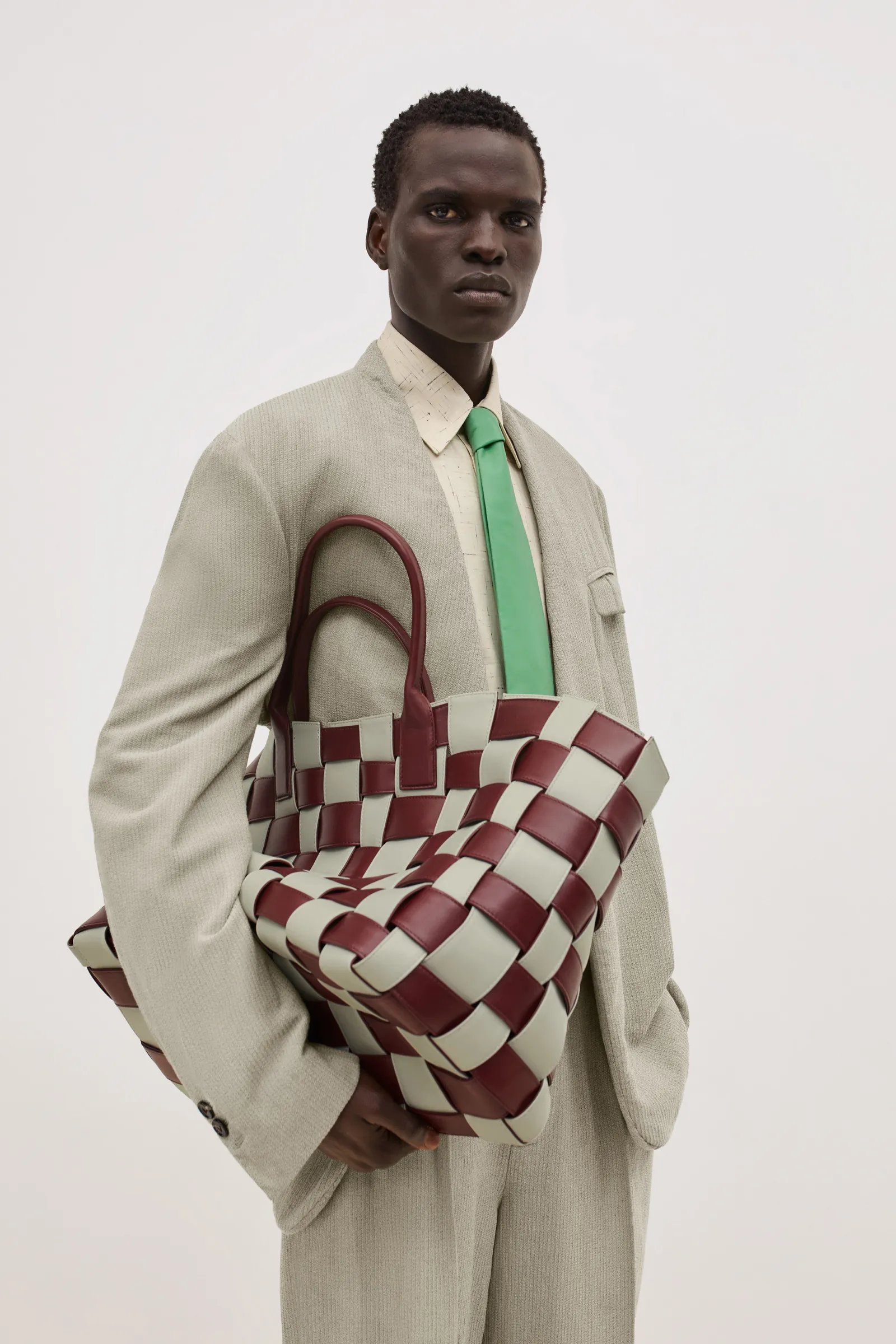 00032-bottega-veneta-resort-2024-credit-brand