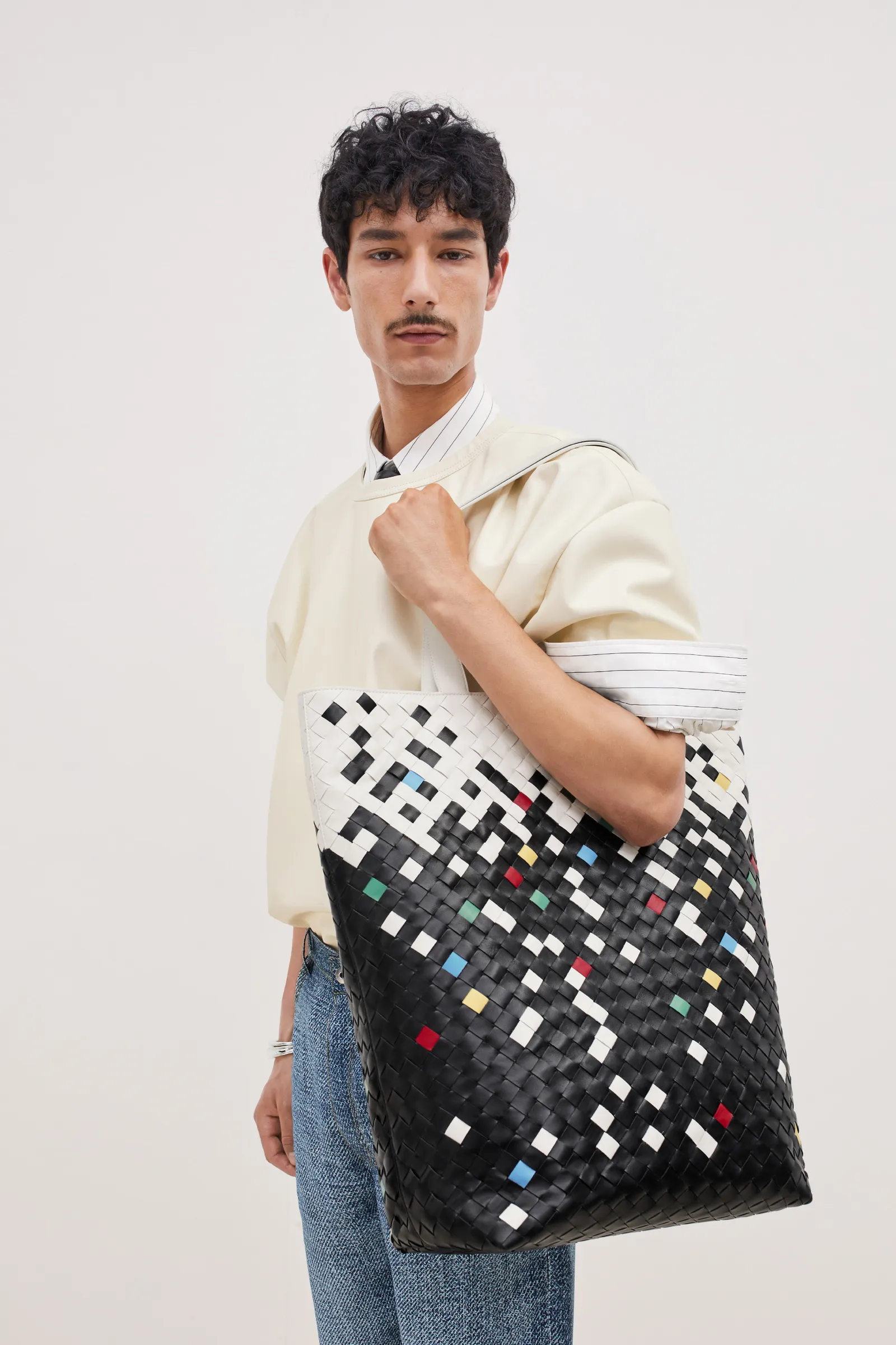 00063-bottega-veneta-resort-2024-credit-brand