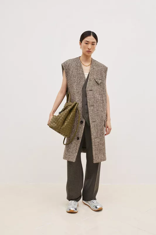 00007-bottega-veneta-resort-2024-credit-brand