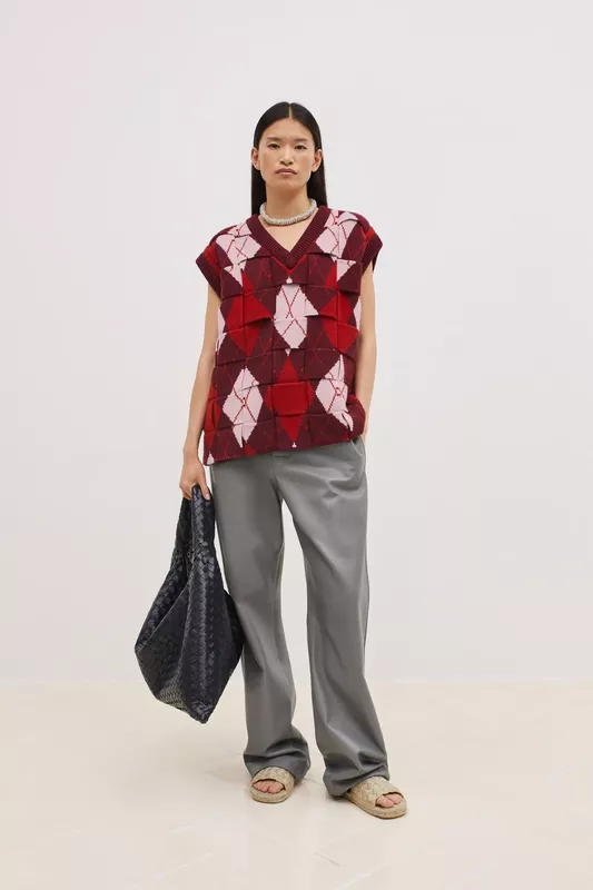 00011-bottega-veneta-resort-2024-credit-brand