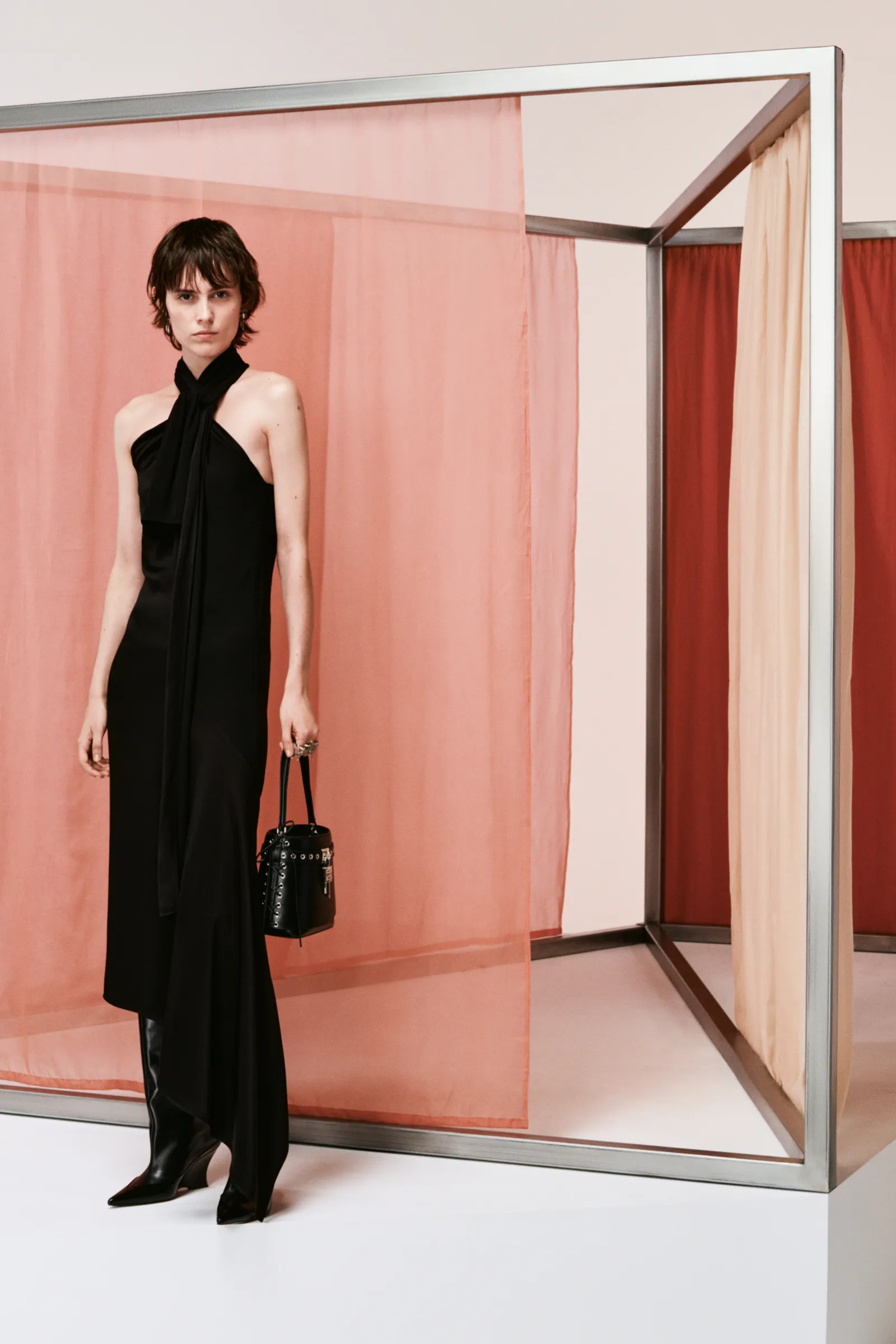 00003-givenchy-resort-2024-credit-brand