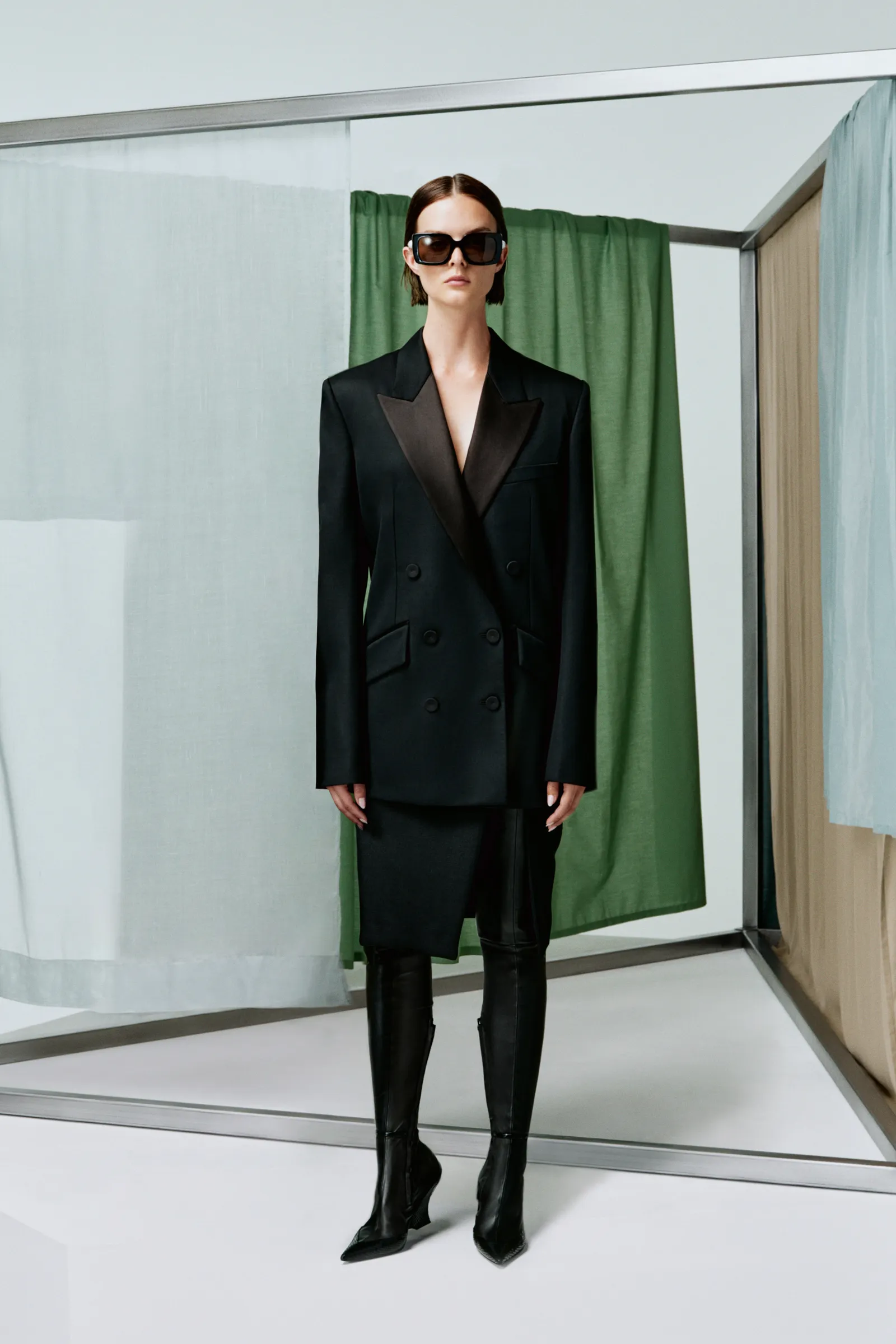 00005a-givenchy-resort-2024-credit-brand