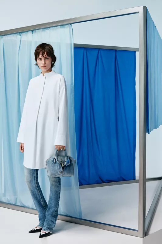 00009-givenchy-resort-2024-credit-brand