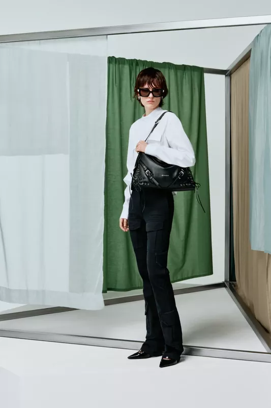 00011-givenchy-resort-2024-credit-brand