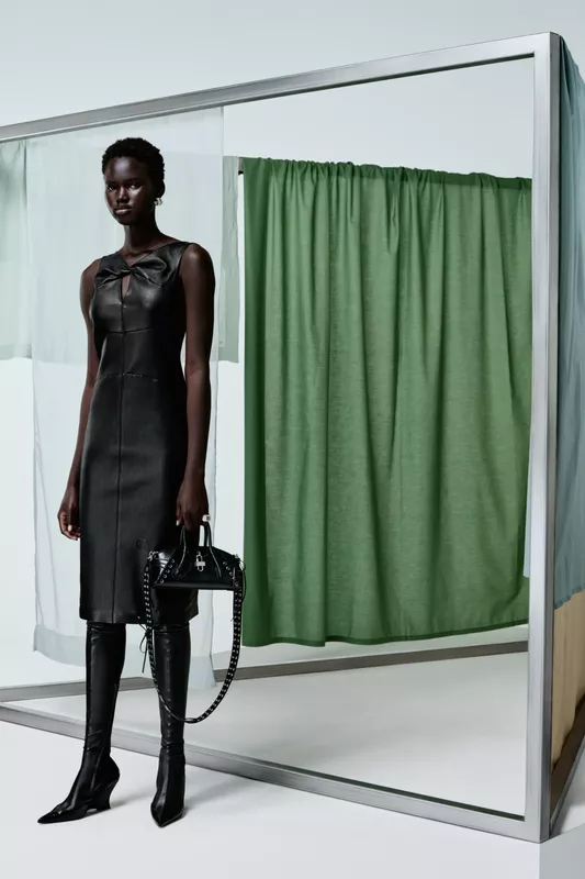 00013-givenchy-resort-2024-credit-brand