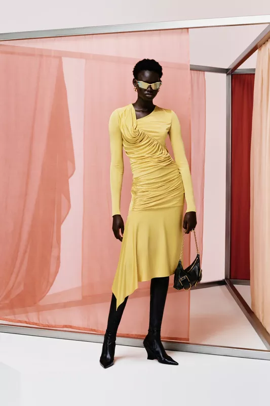 00014-givenchy-resort-2024-credit-brand