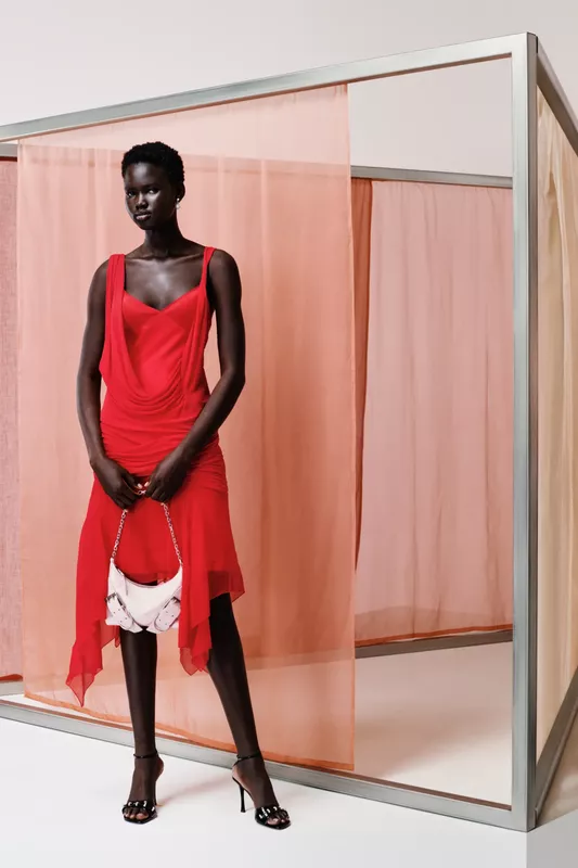 00017-givenchy-resort-2024-credit-brand