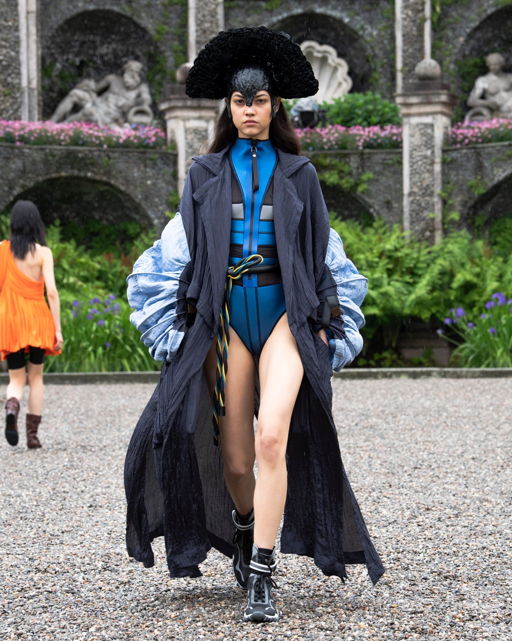 LVCRUISE24_RUNWAYLOOK_11
