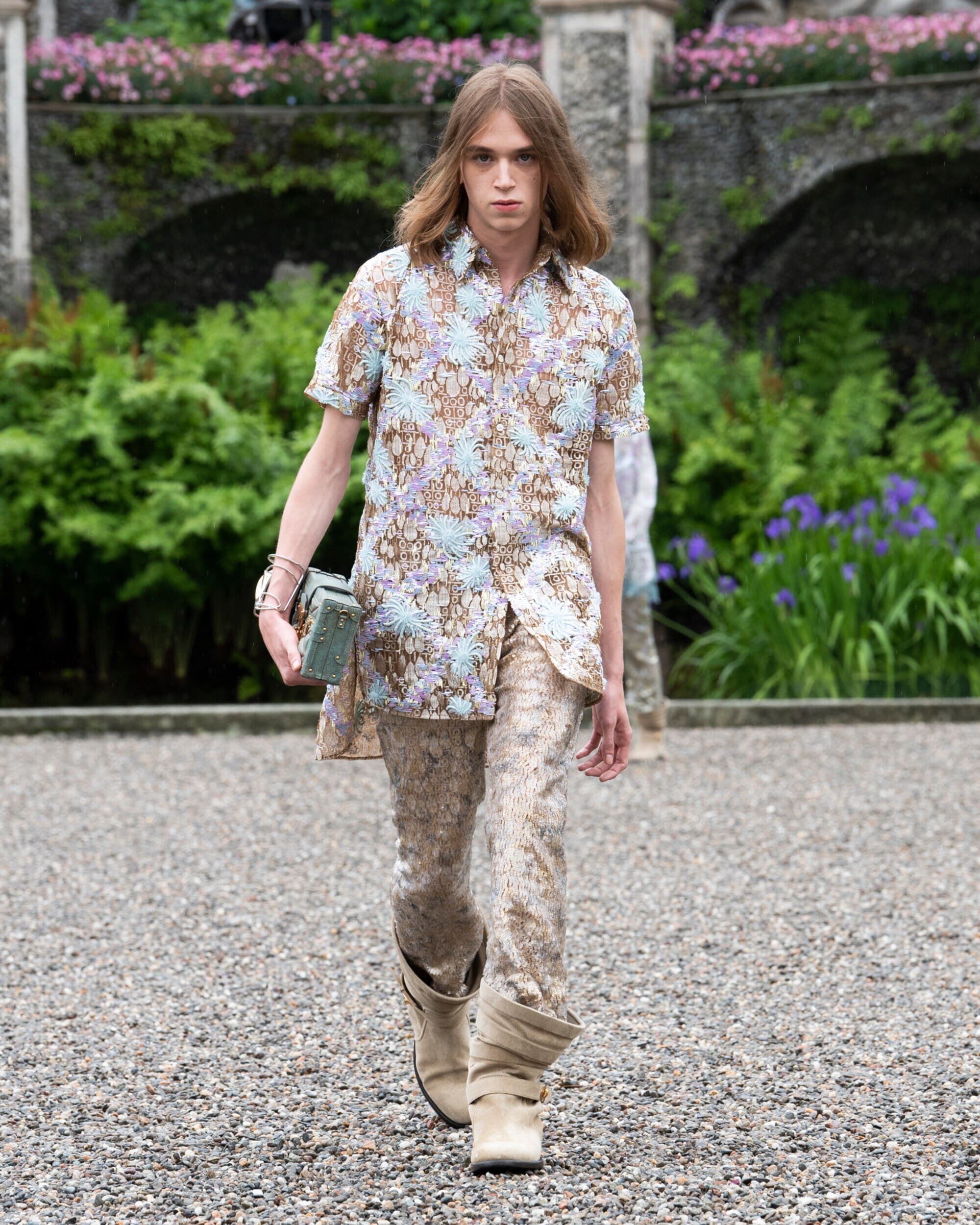 LVCRUISE24_RUNWAYLOOK_42