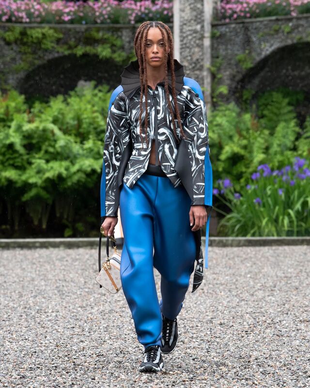 LVCRUISE24_RUNWAYLOOK_1