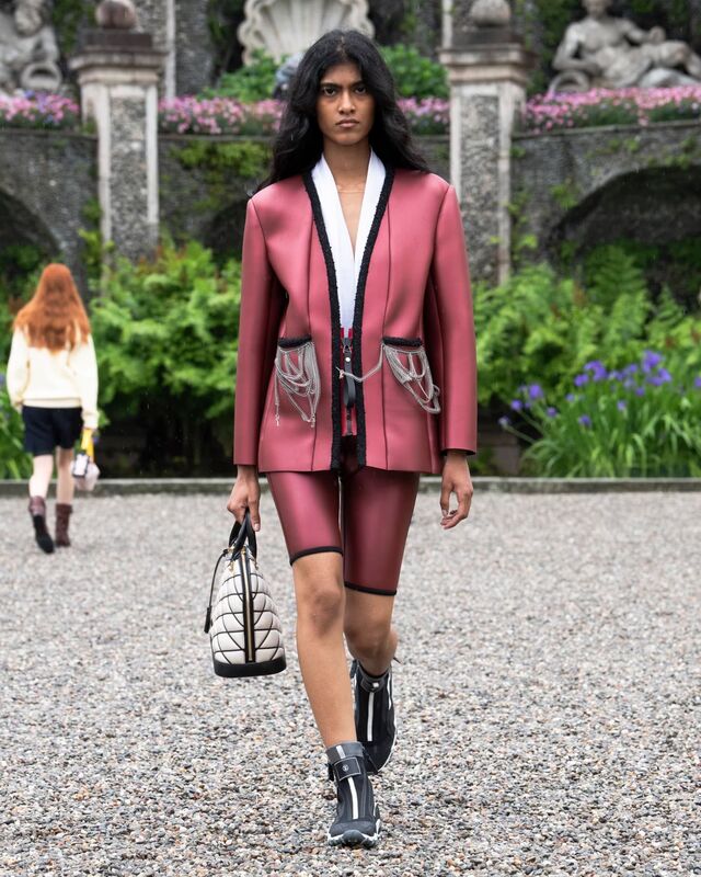 LVCRUISE24_RUNWAYLOOK_13