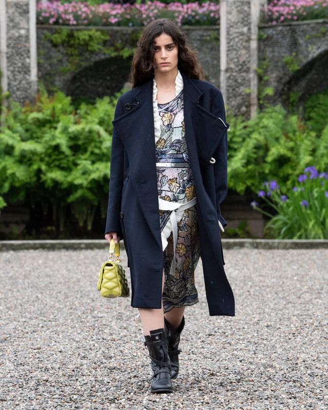 LVCRUISE24_RUNWAYLOOK_27