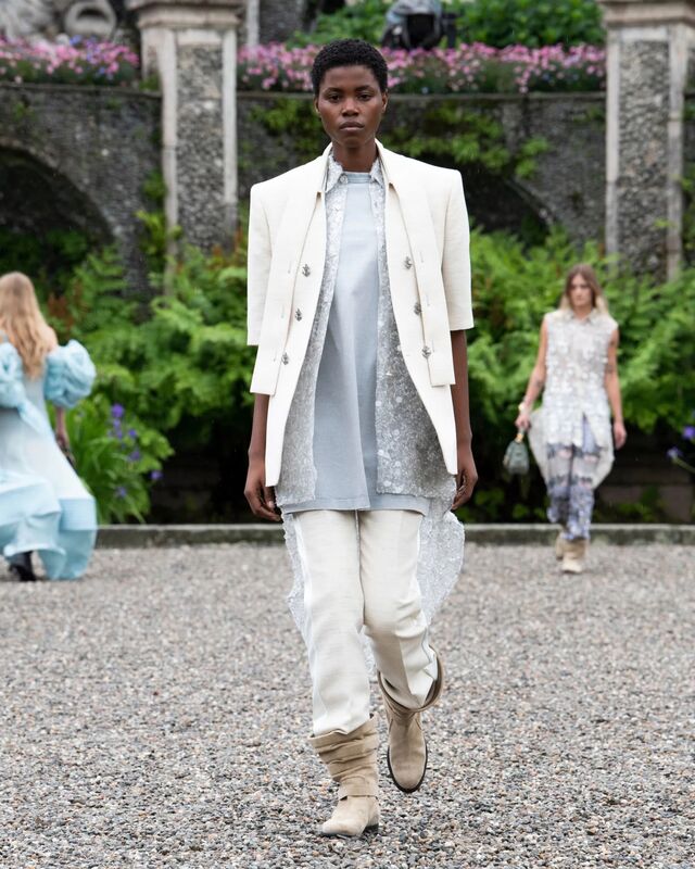 LVCRUISE24_RUNWAYLOOK_40