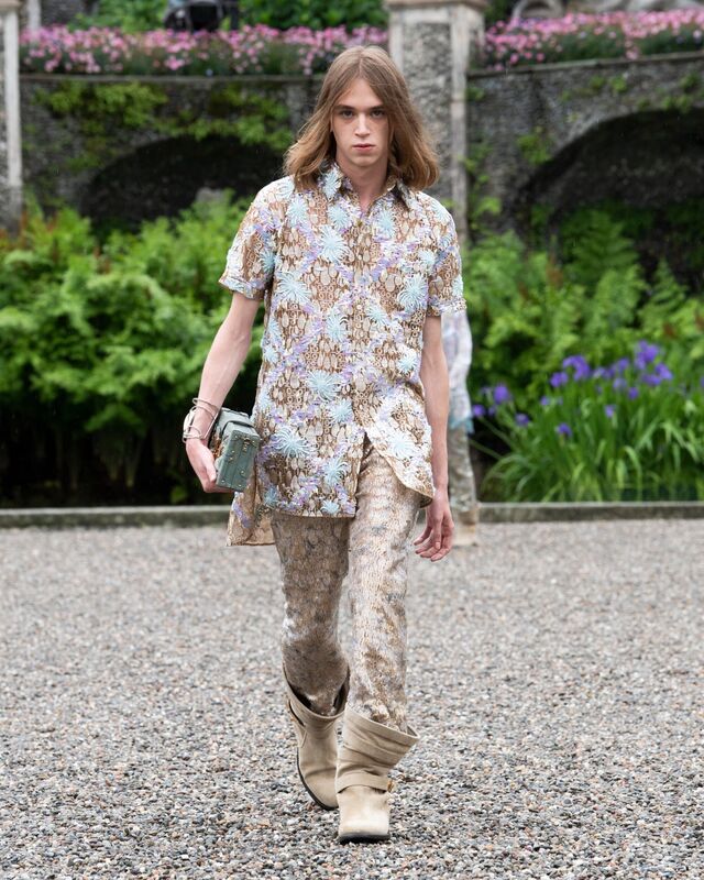 LVCRUISE24_RUNWAYLOOK_42