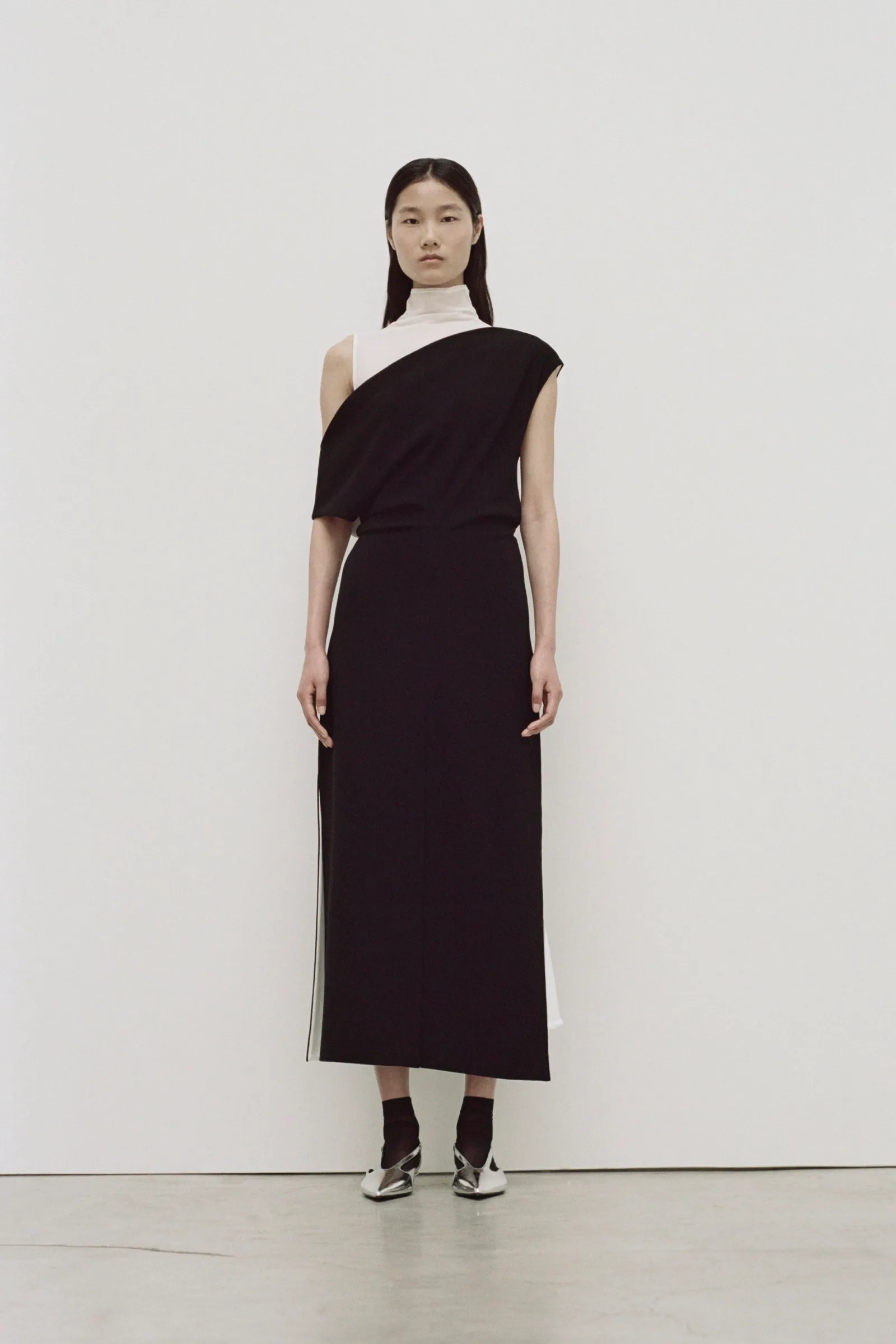 00006-proenza-schouler-resort-2024-credit-davit-giorgadze