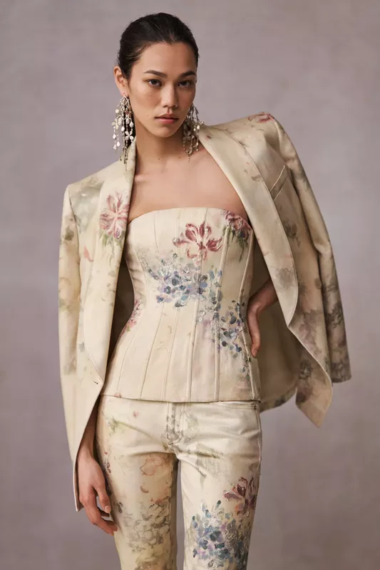 00018-ralph-lauren-resort-2024-credit-brand