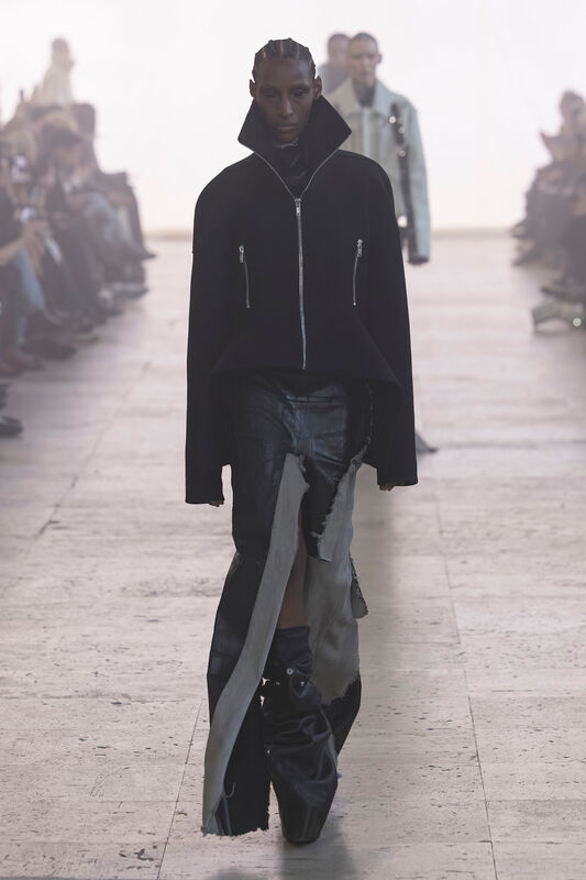 Rick Owens PO F25 018