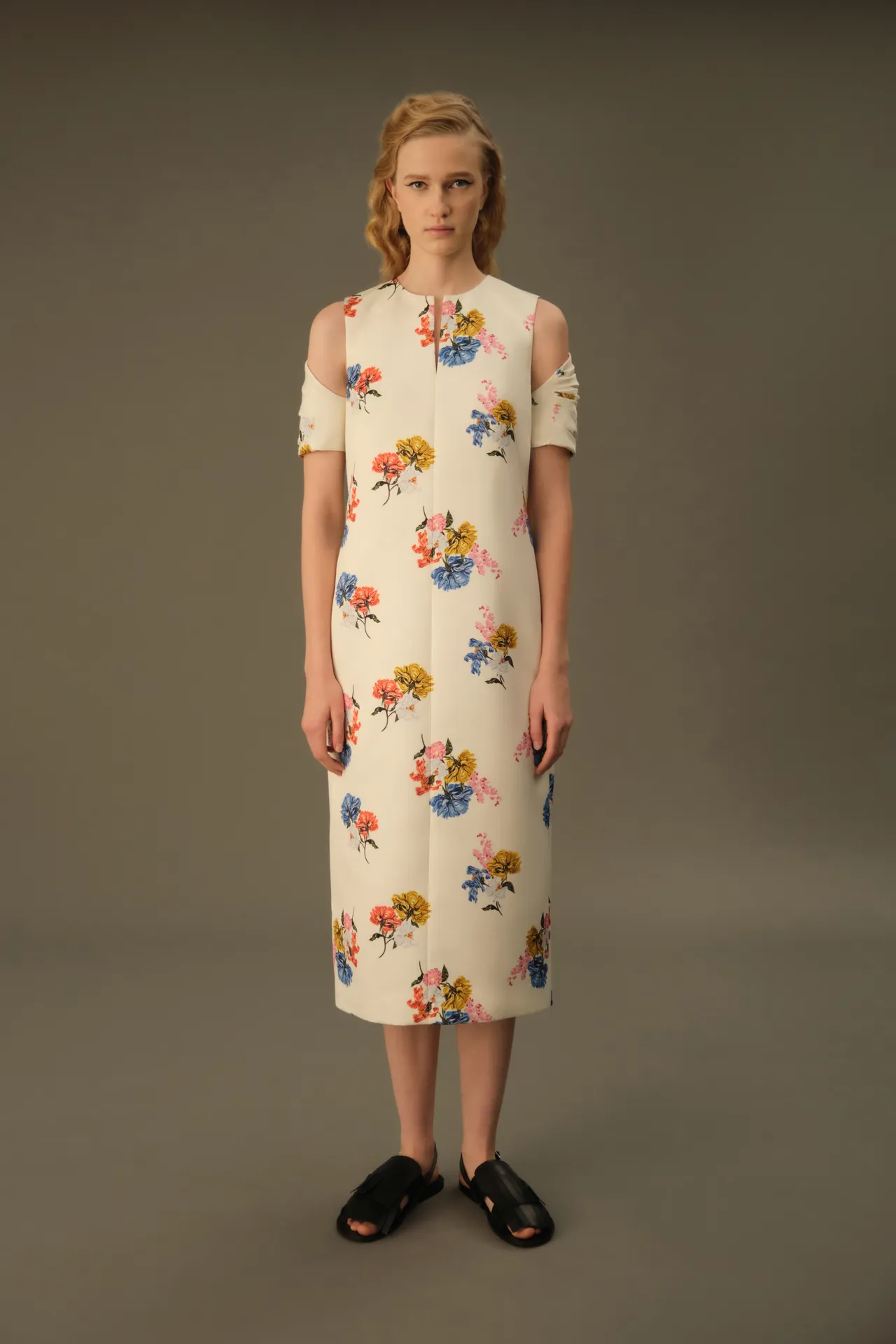 00030-emilia-wickstead-pre-fall-2025-credit-brand