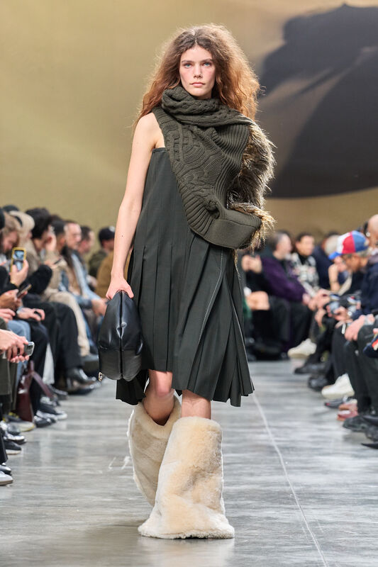 Sacai m F25 003