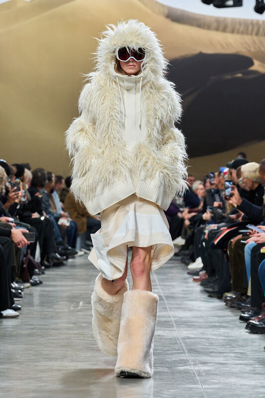 Sacai m F25 018