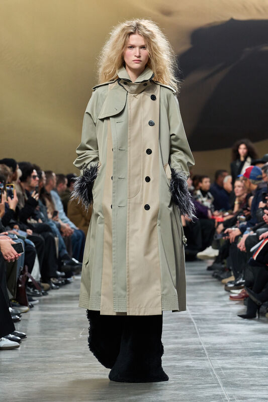 Sacai m F25 067