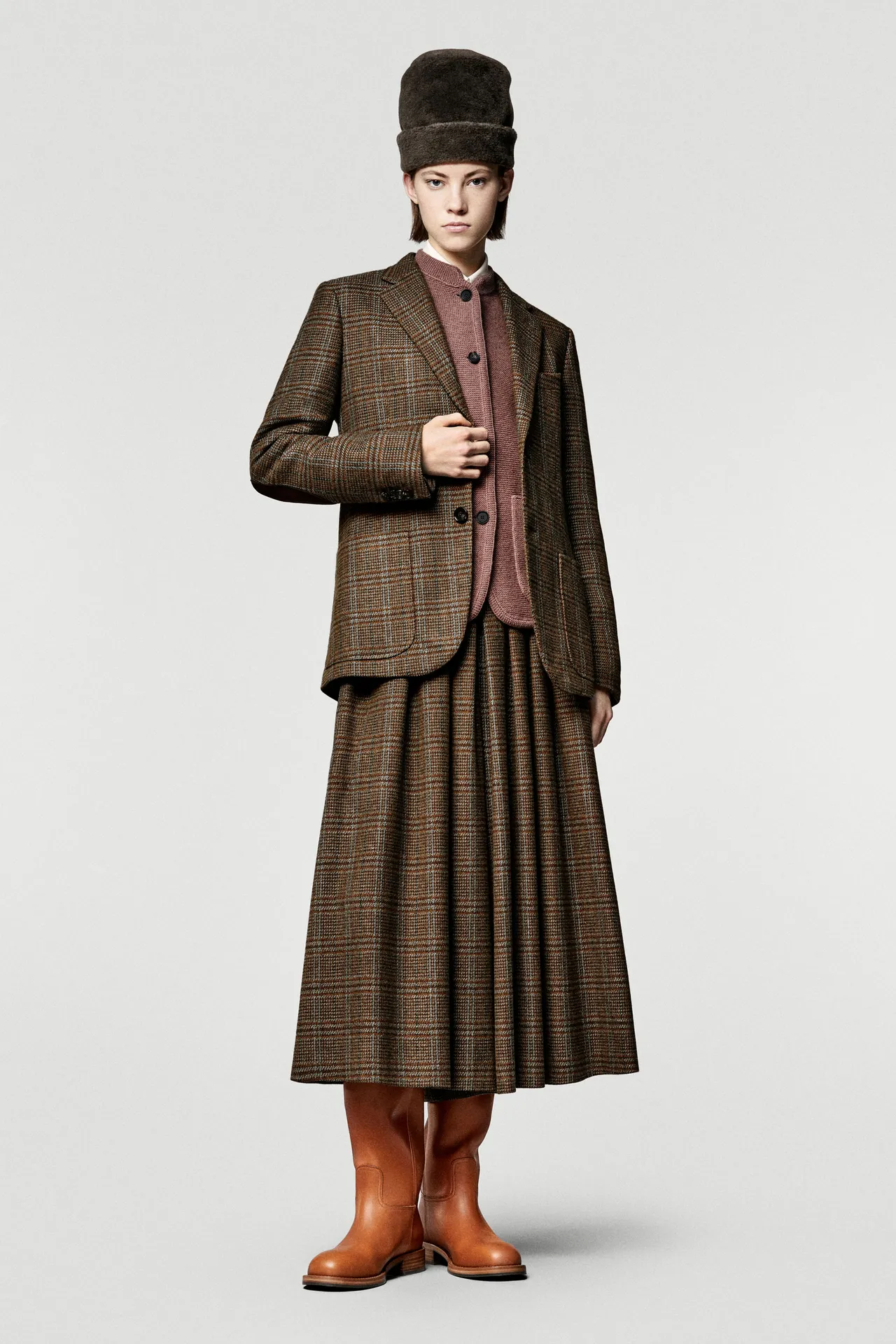 00039-loro-piana-fall-2025-ready-to-wear-credit-brand