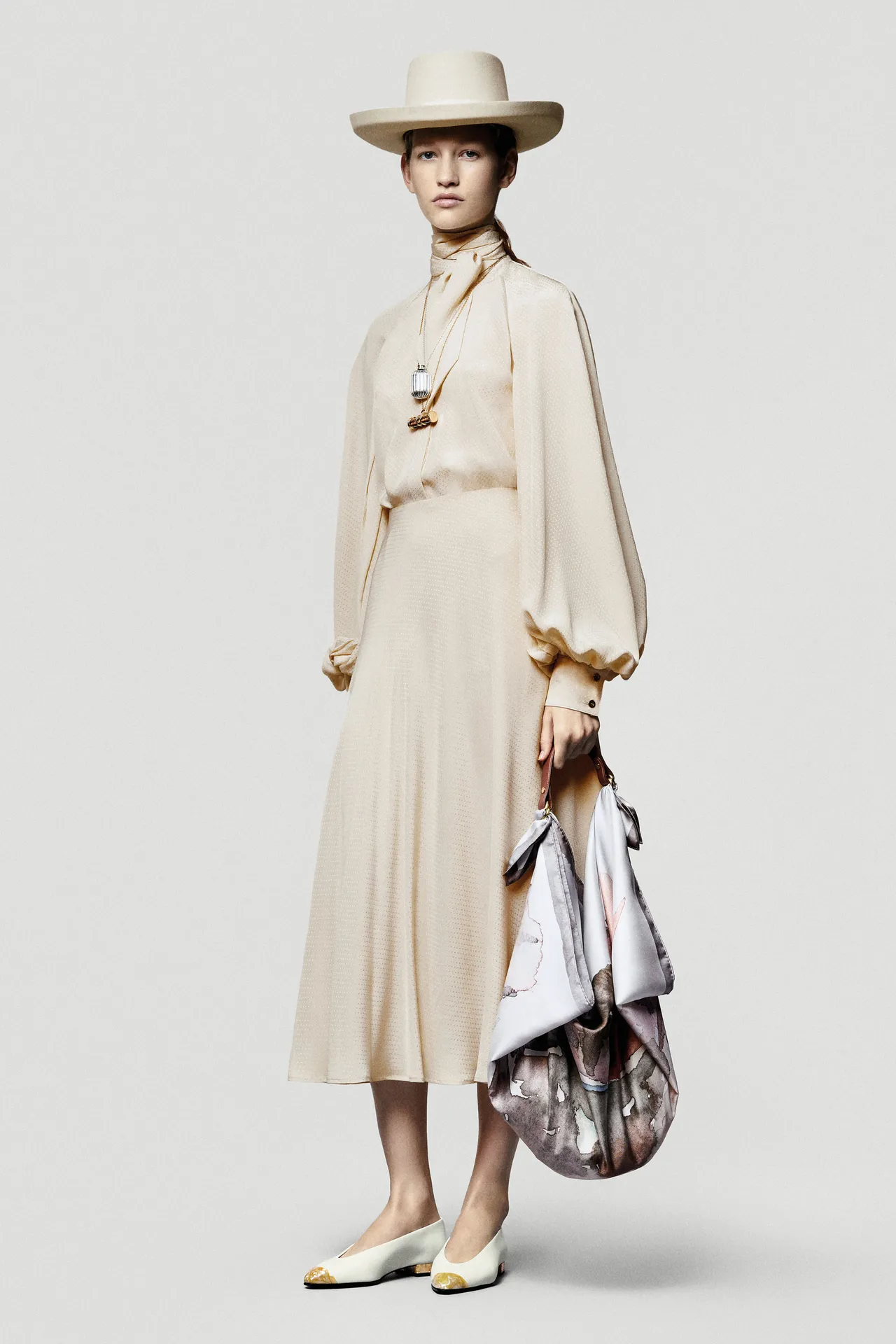 00048-loro-piana-fall-2025-ready-to-wear-credit-brand