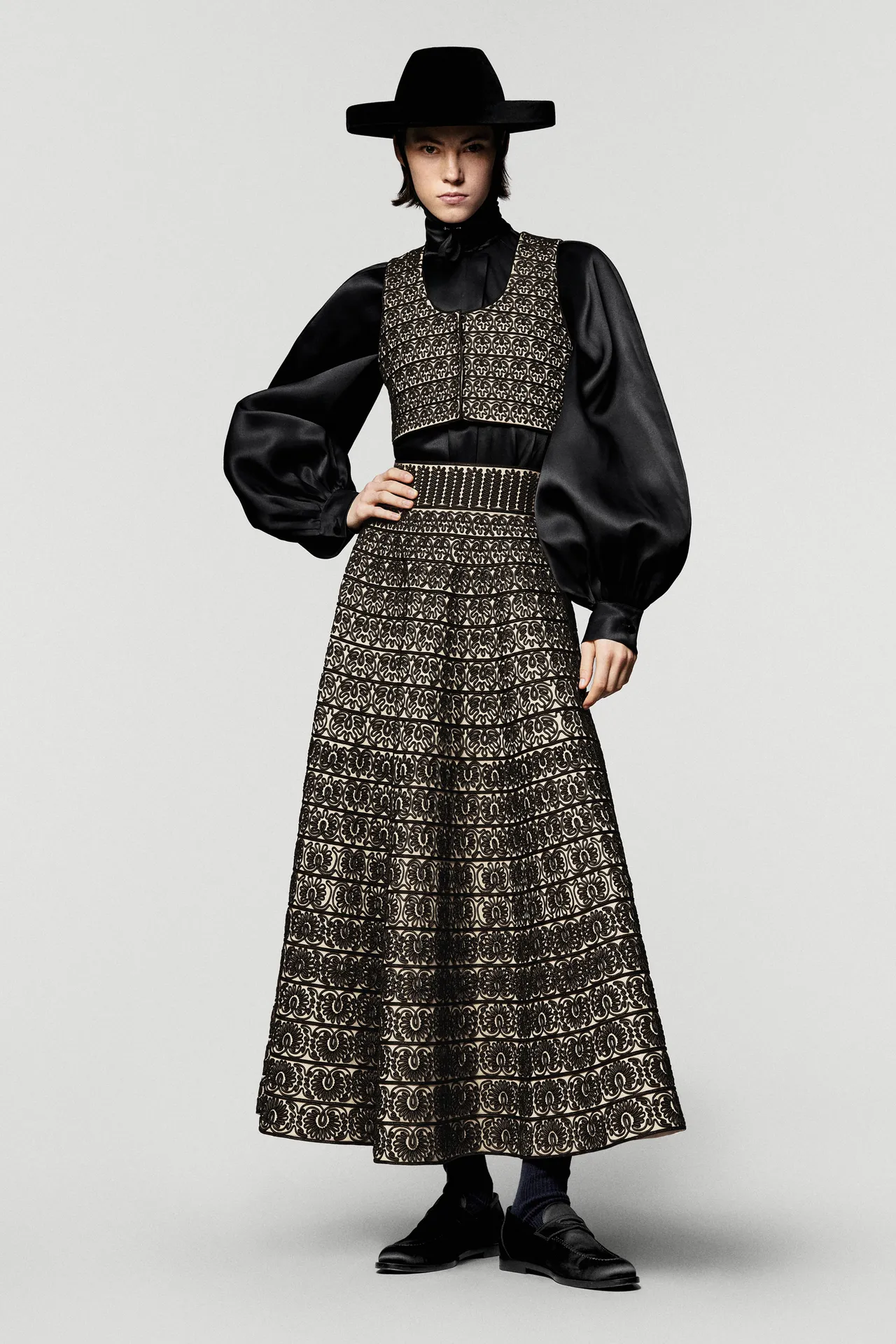 00065-loro-piana-fall-2025-ready-to-wear-credit-brand