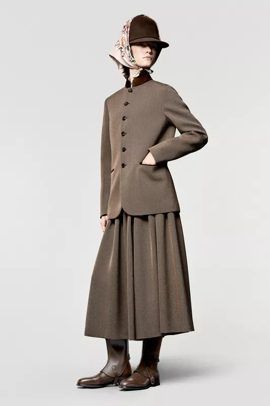 00006-loro-piana-fall-2025-ready-to-wear-credit-brand