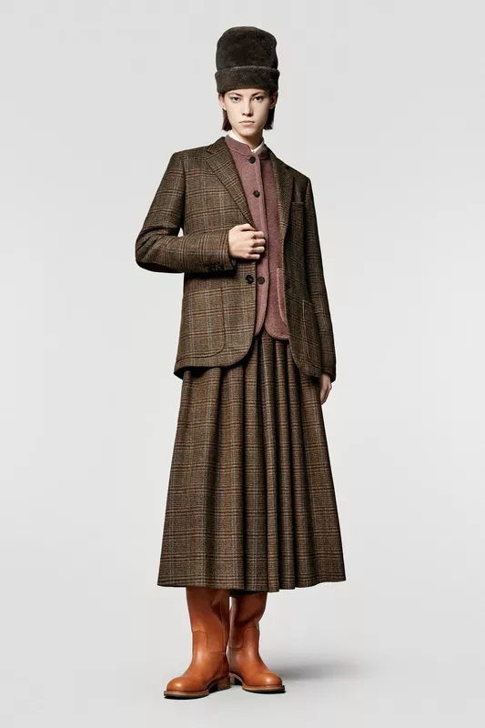 00039-loro-piana-fall-2025-ready-to-wear-credit-brand
