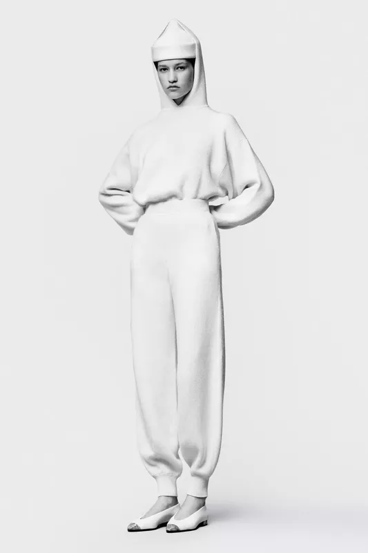 00054-loro-piana-fall-2025-ready-to-wear-credit-brand