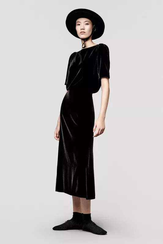 00066-loro-piana-fall-2025-ready-to-wear-credit-brand