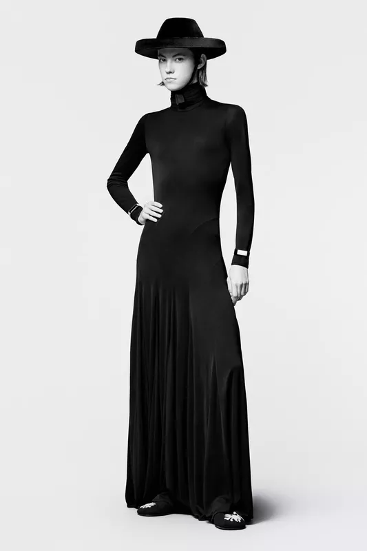 00069-loro-piana-fall-2025-ready-to-wear-credit-brand