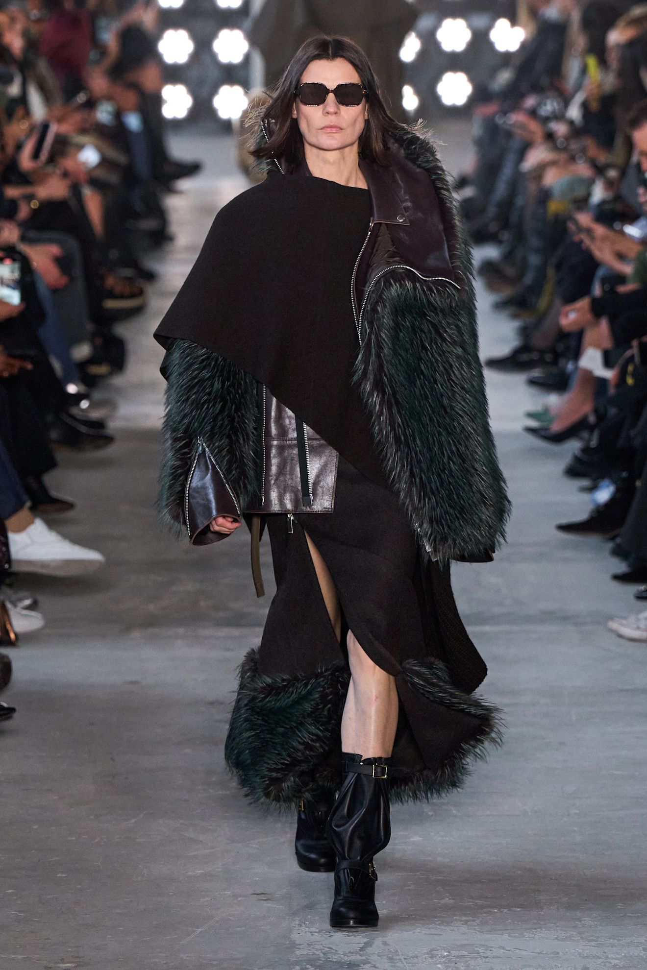 Sacai F25 009