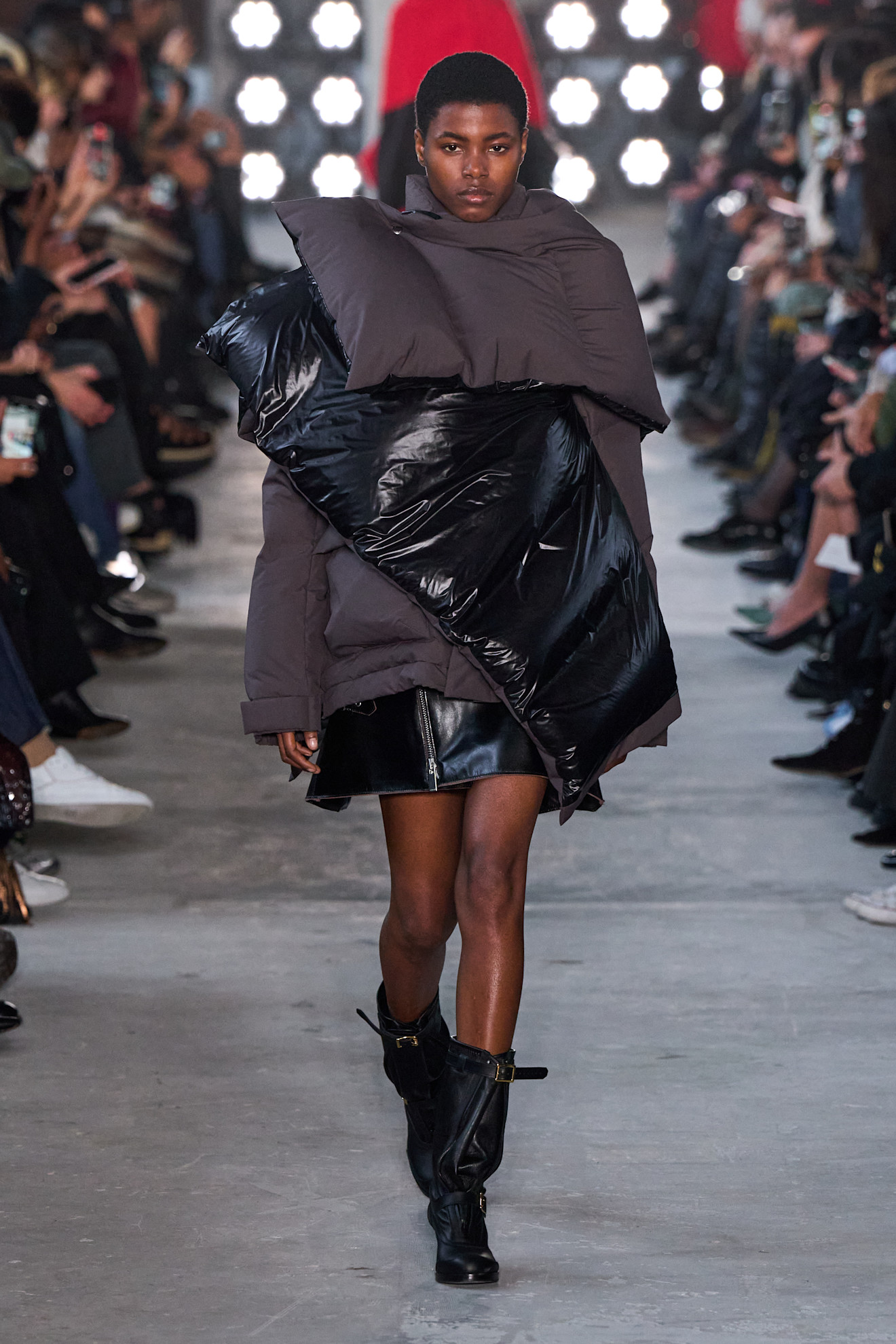 Sacai F25 011