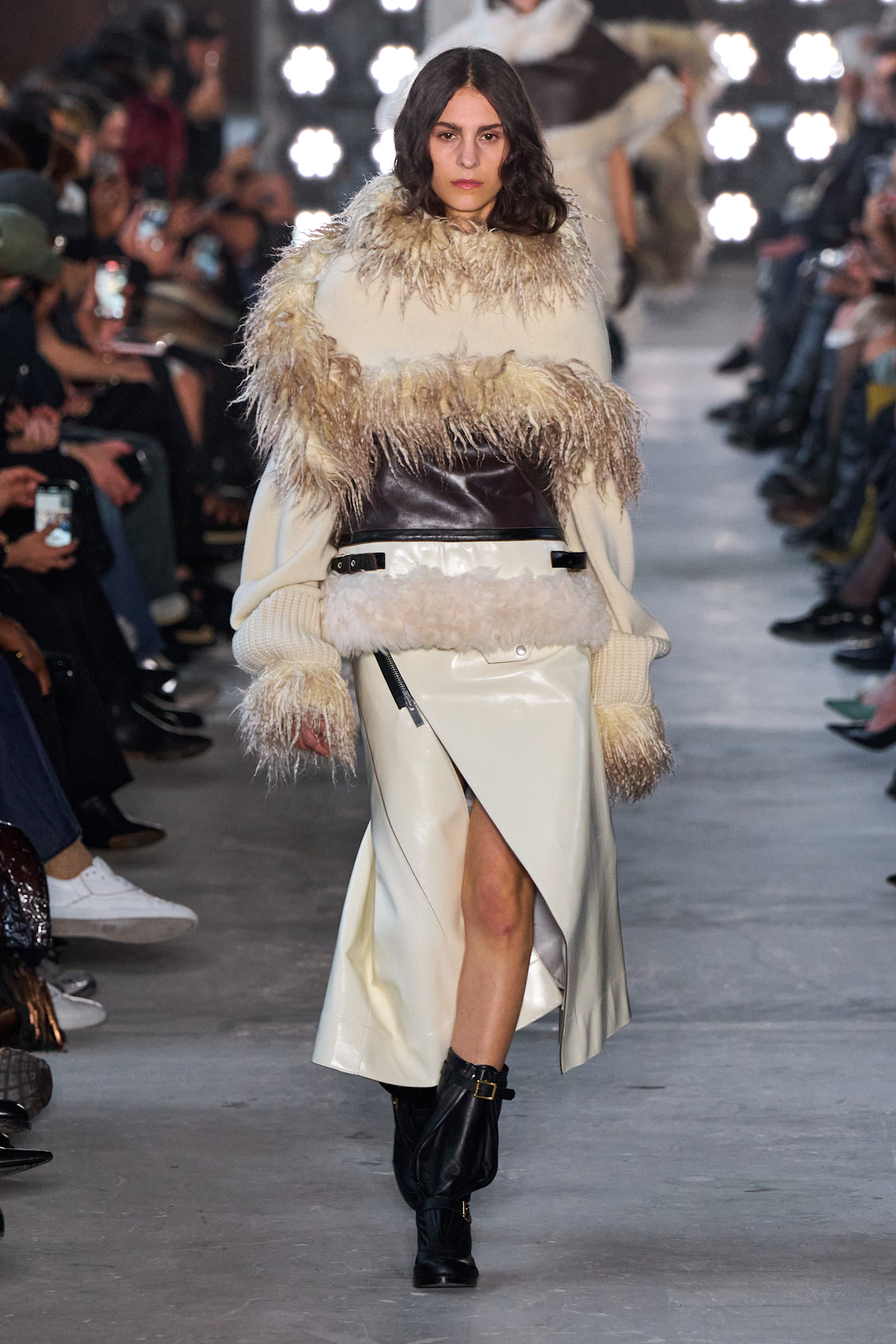 Sacai F25 015