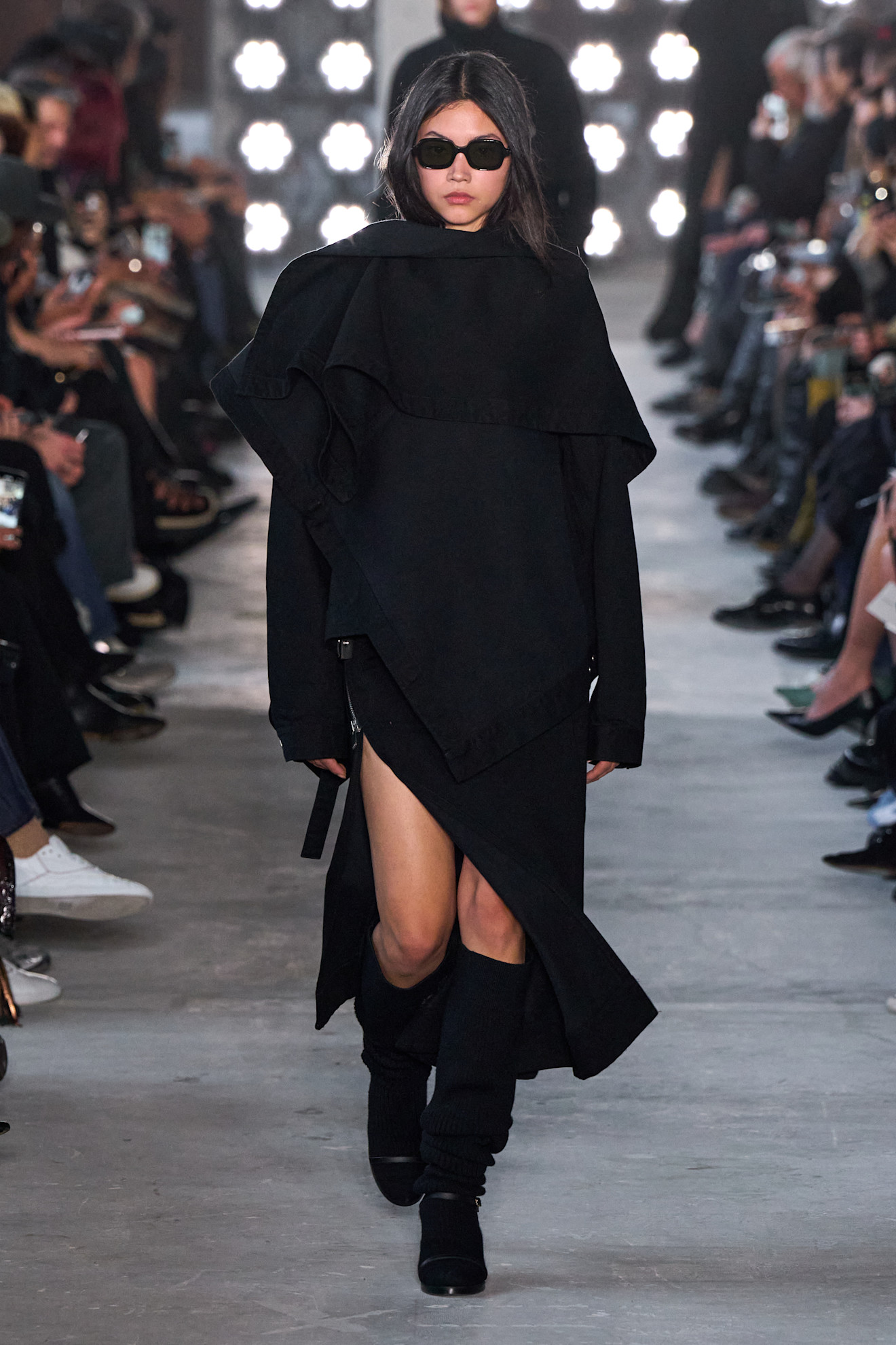 Sacai F25 029